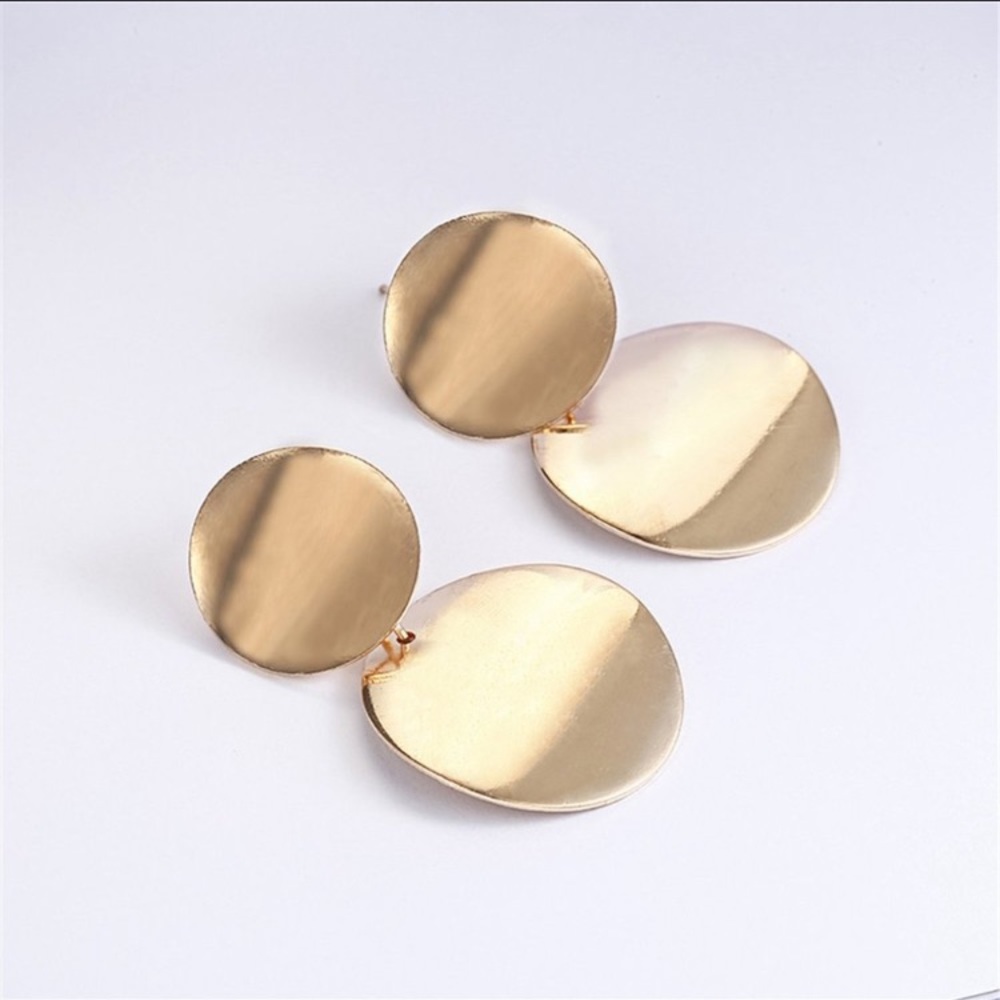 Minimalist Gold Tone Disc Dangle Earrings - Picture 2 of 5